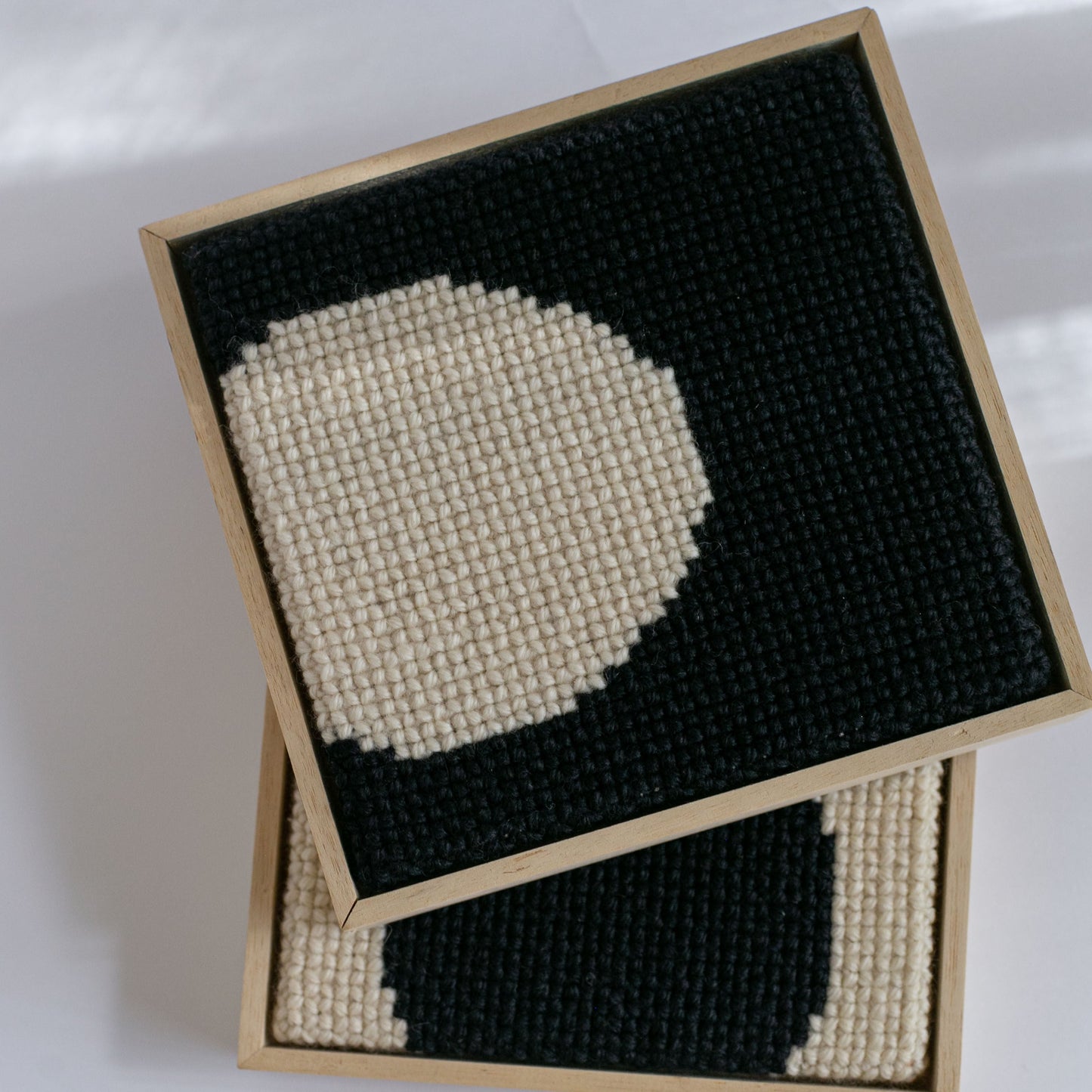 Círculos Complementares - Preto e Branco Luiza Schmidt