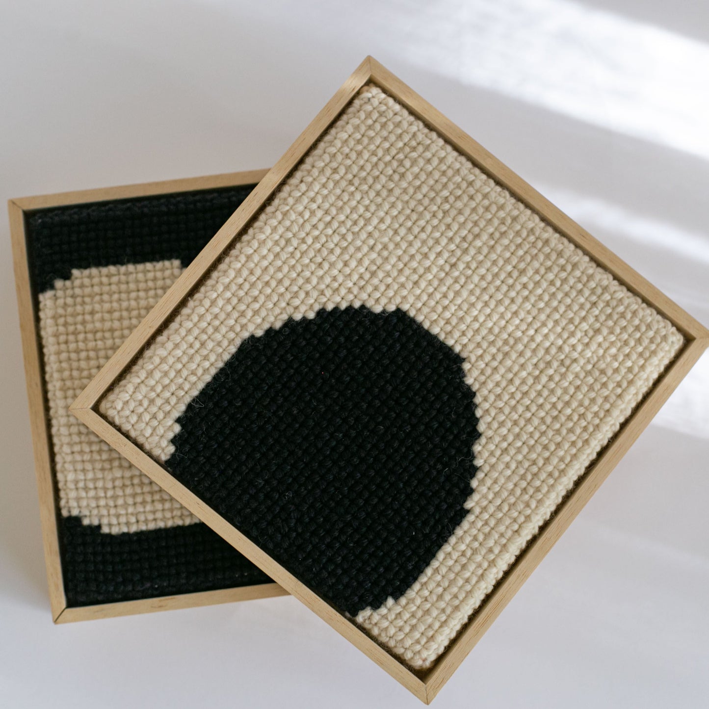 Círculos Complementares - Preto e Branco Luiza Schmidt